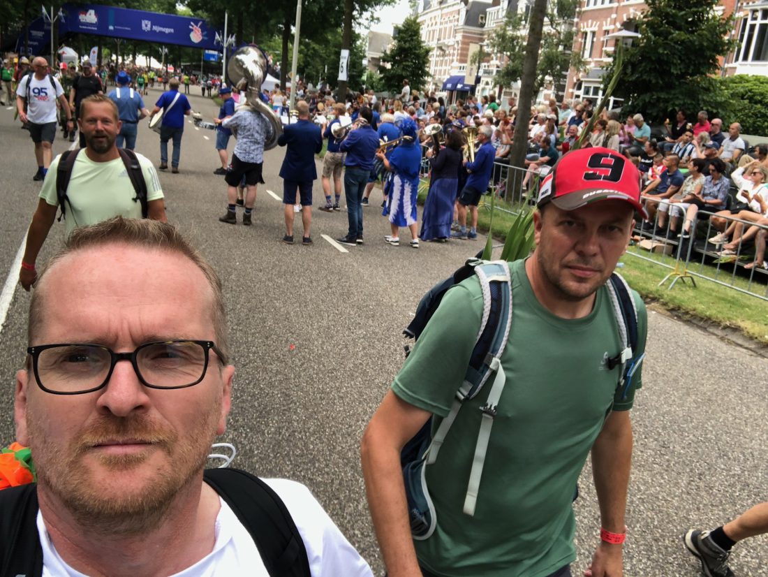 IMG_6933 Zwollenaren bij de finish Vierdaagse 2022